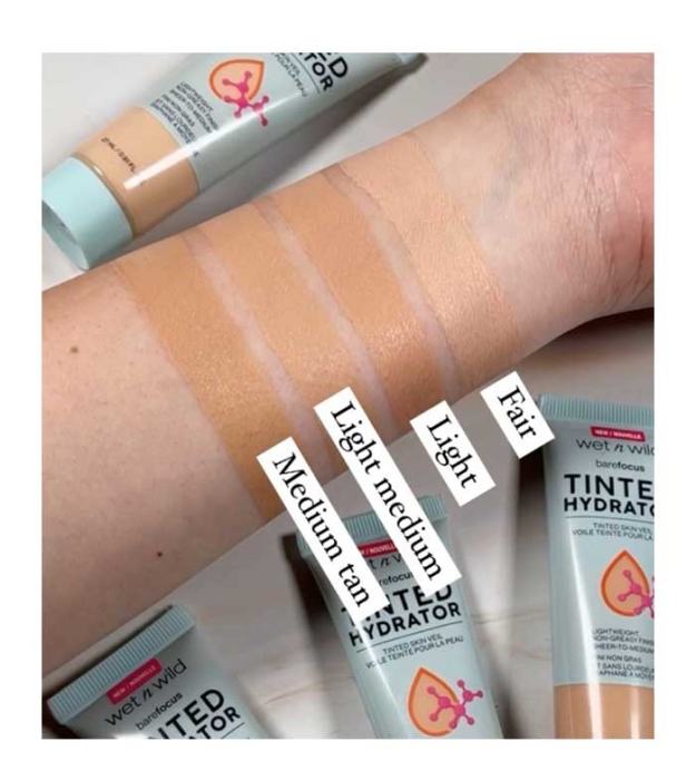 Wet n Wild, Barefocus Tinted Hydrator foundation 27 ml- Light Medium
